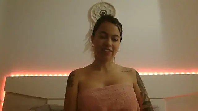 AmaraBella69 online show from February 15, 11:14 pm