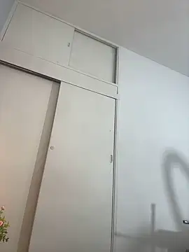 SaraOspinna online show from December 13, 2:27 pm