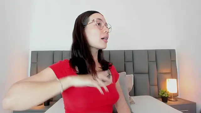 SaraOspinna online show from October 1, 3:40 pm