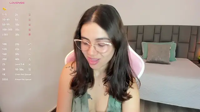 SaraOspinna online show from October 24, 12:01 pm