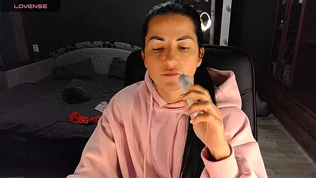 Aria Dl online show from December 3, 1:31 pm