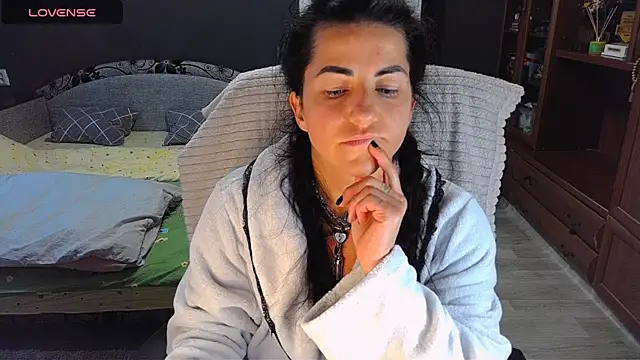 Aria Dl online show from April 28, 2:22 pm