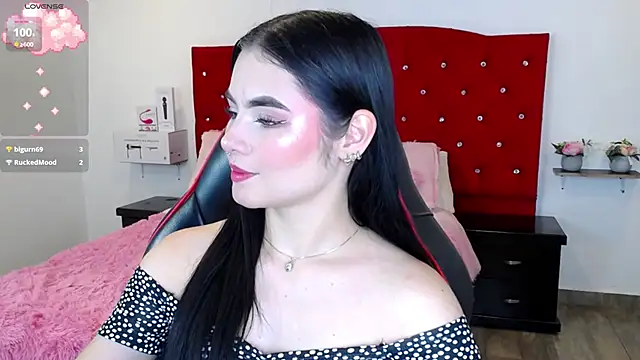 Miah hilton2 online show from December 4, 11:57 pm