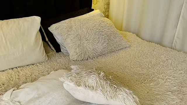 Miah hilton2 online show from April 22, 2:36 am