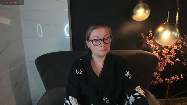 AlexandraKind online show from January 25, 11:11 pm