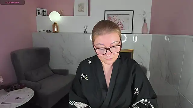 AlexandraKind online show from February 1, 7:44 pm