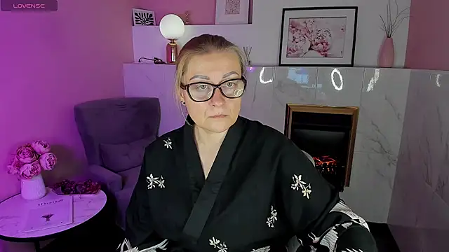 AlexandraKind online show from February 4, 1:38 pm