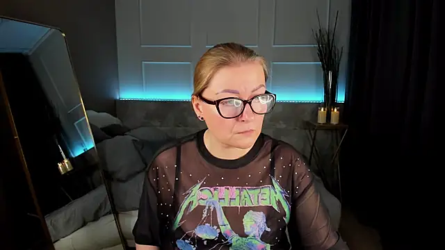 AlexandraKind online show from February 18, 8:47 pm