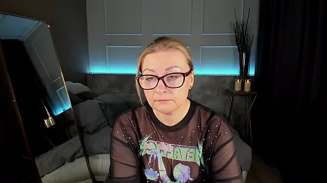 AlexandraKind online show from February 19, 12:57 am