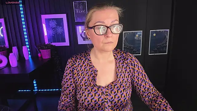 AlexandraKind online show from February 21, 11:54 pm