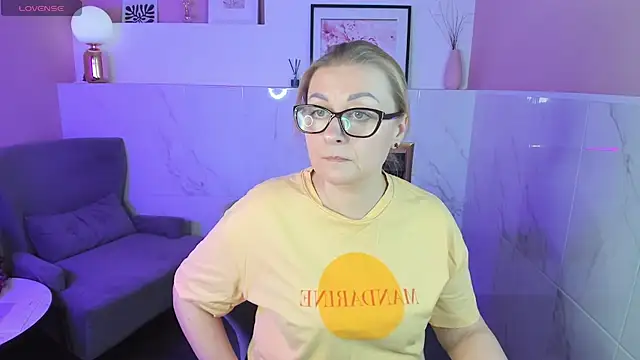 AlexandraKind online show from February 23, 8:39 am