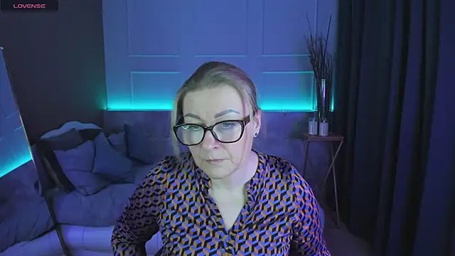 AlexandraKind online show from February 24, 8:36 pm