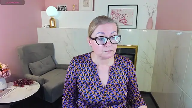 AlexandraKind online show from February 27, 12:10 am