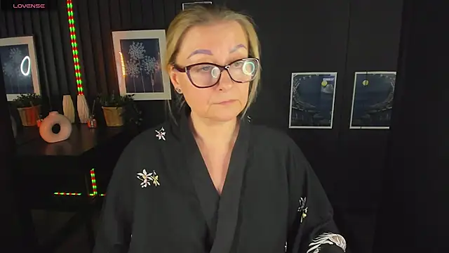 AlexandraKind online show from March 4, 11:43 pm