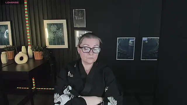 AlexandraKind online show from March 7, 3:29 am