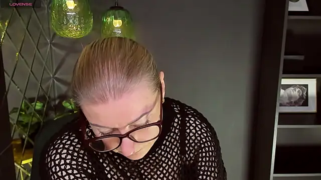 AlexandraKind online show from March 9, 3:11 am