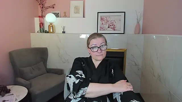 AlexandraKind online show from March 14, 12:10 am