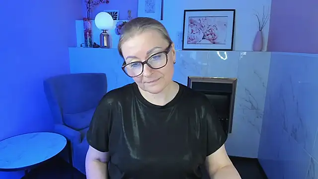 AlexandraKind online show from March 15, 4:54 pm