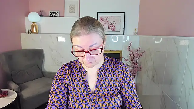 AlexandraKind online show from October 9, 1:42 pm