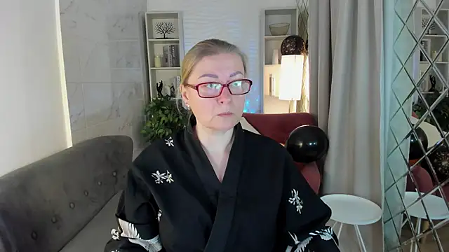 AlexandraKind online show from October 30, 1:34 pm