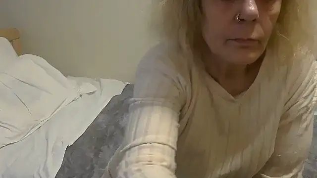 housewife shantie online show from October 21, 2:29 pm