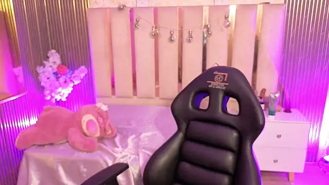 Andy tay1 online show from December 1, 3:44 am