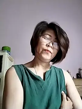 Snapshot of Baby-tits2024 chatting on September 25, 12:36 am Baby-tits2024 online show from September 25, 12:36 am