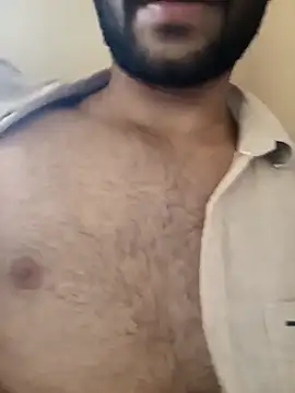 Snapshot of Vignesh3246 chatting on December 23, 8:34 am Vignesh3246 online show from December 23, 8:34 am