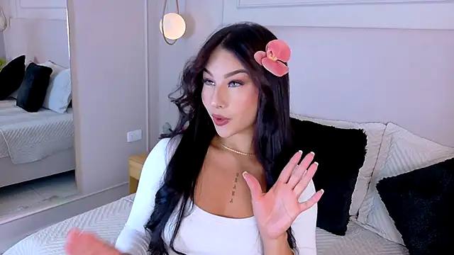 EymiCuper online show from October 20, 7:14 pm