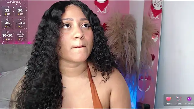 alinakiss online show from March 28, 6:40 pm