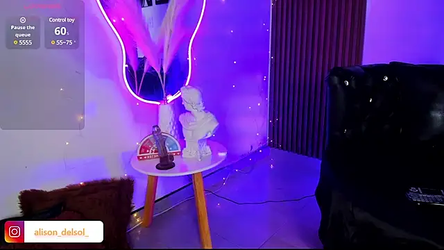 Snapshot of Alisson_Wynter chatting on February 5, 6:13 am Alisson Wynter online show from February 5, 6:13 am