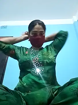 Magical Girl- online show from December 25, 7:46 am