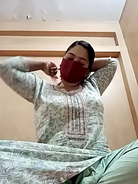 Magical Girl- online show from February 12, 3:07 am