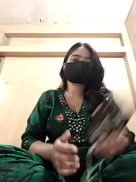 Snapshot of Magical_Girl- chatting on December 14, 3:56 am Magical Girl- online show from December 14, 3:56 am