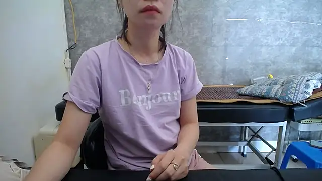 HotQueen online show from September 12, 3:50 am