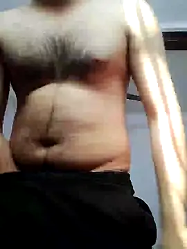 Snapshot of smartboy010101 chatting on December 5, 8:00 am smartboy010101 online show from December 5, 8:00 am