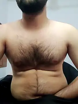 Snapshot of smartboy010101 chatting on December 6, 8:37 am smartboy010101 online show from December 6, 8:37 am