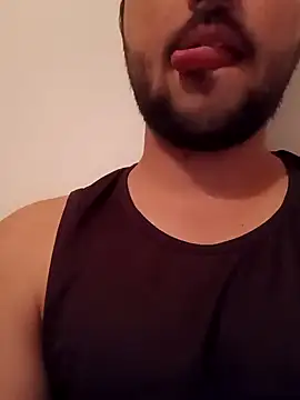 Snapshot of smartboy010101 chatting on September 30, 5:07 pm smartboy010101 online show from September 30, 5:07 pm