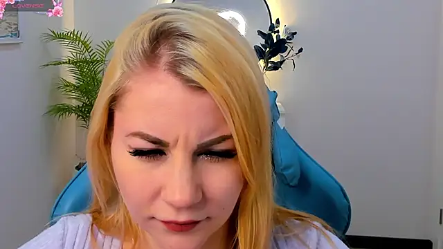 Ver 0nika online show from December 3, 9:33 am