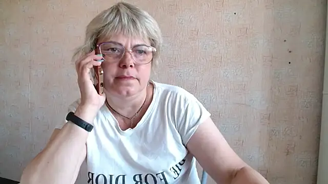 Snapshot of sweetsunset11 chatting on September 22, 4:14 am sweetsunset11 online show from September 22, 4:14 am