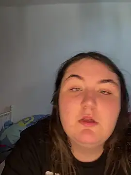 Snapshot of hotiee chatting on April 10, 10:53 am hotiee online show from April 10, 10:53 am