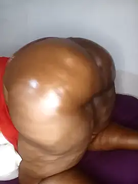 Snapshot of Sweetblackassxxx505 chatting on February 28, 7:26 am Sweetblackassxxx505 online show from February 28, 7:26 am