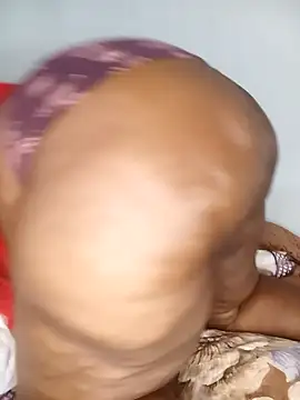 Snapshot of Sweetblackassxxx505 chatting on February 28, 12:42 pm Sweetblackassxxx505 online show from February 28, 12:42 pm