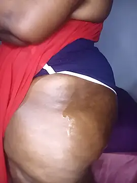 Snapshot of Sweetblackassxxx505 chatting on March 20, 4:42 pm Sweetblackassxxx505 online show from March 20, 4:42 pm