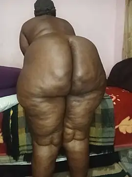 Snapshot of Sweetblackassxxx505 chatting on June 3, 9:31 pm Sweetblackassxxx505 online show from June 3, 9:31 pm