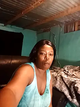 Snapshot of curvyloneah75 chatting on February 27, 7:15 pm curvyloneah75 online show from February 27, 7:15 pm