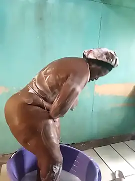 Snapshot of curvyloneah75 chatting on March 14, 11:23 am curvyloneah75 online show from March 14, 11:23 am