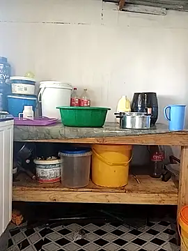 Snapshot of curvyloneah75 chatting on September 18, 6:37 am curvyloneah75 online show from September 18, 6:37 am