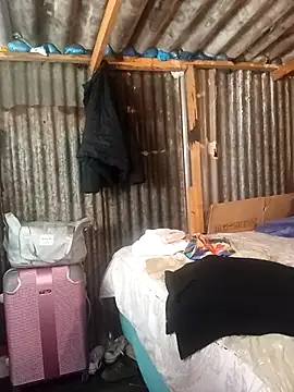 Snapshot of curvyloneah75 chatting on October 16, 6:47 am curvyloneah75 online show from October 16, 6:47 am