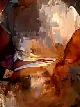 Snapshot of curvyloneah75 chatting on October 20, 8:04 am curvyloneah75 online show from October 20, 8:04 am